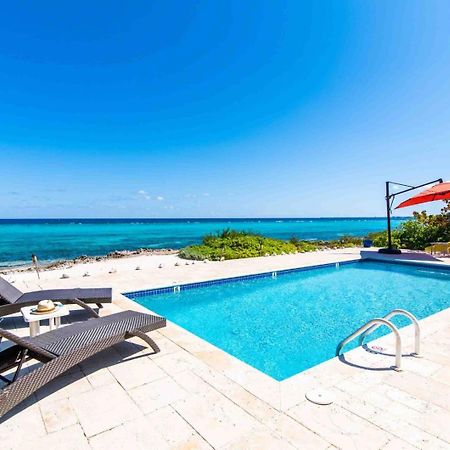 Thatch Hill - Renovated Beach House With Pool, Short Walk To The Rum Point Club Driftwood Village Екстериор снимка