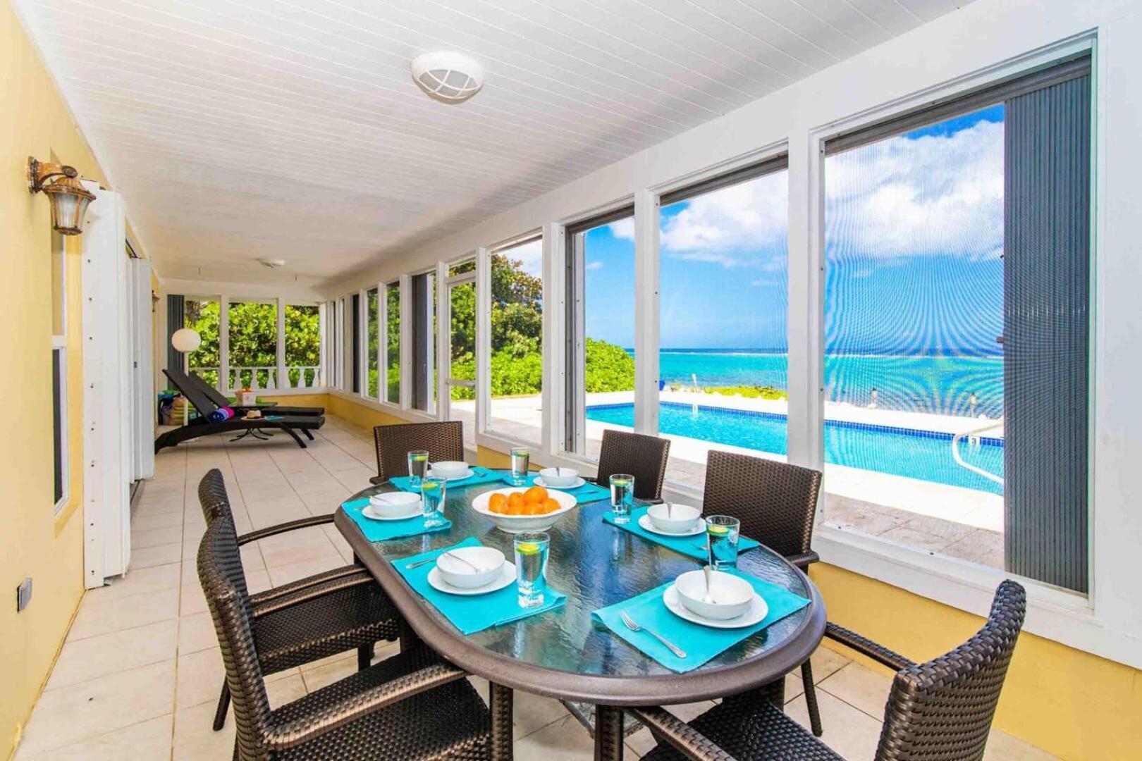 Thatch Hill - Renovated Beach House With Pool, Short Walk To The Rum Point Club Driftwood Village Екстериор снимка