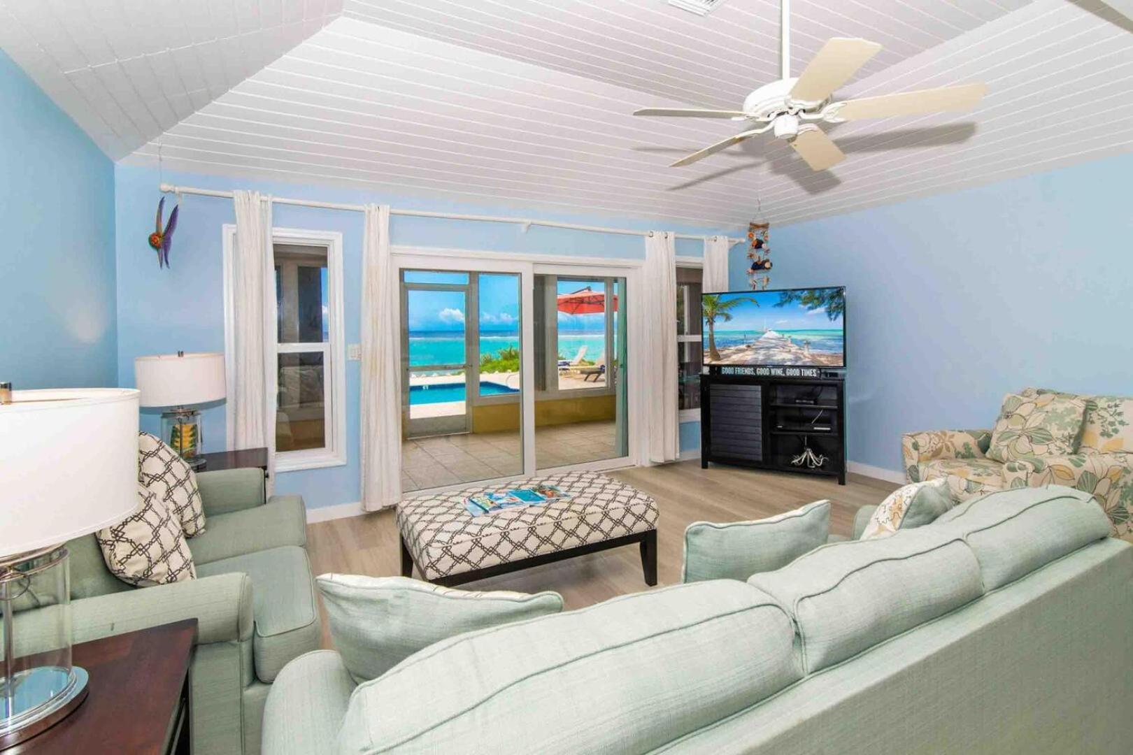 Thatch Hill - Renovated Beach House With Pool, Short Walk To The Rum Point Club Driftwood Village Екстериор снимка